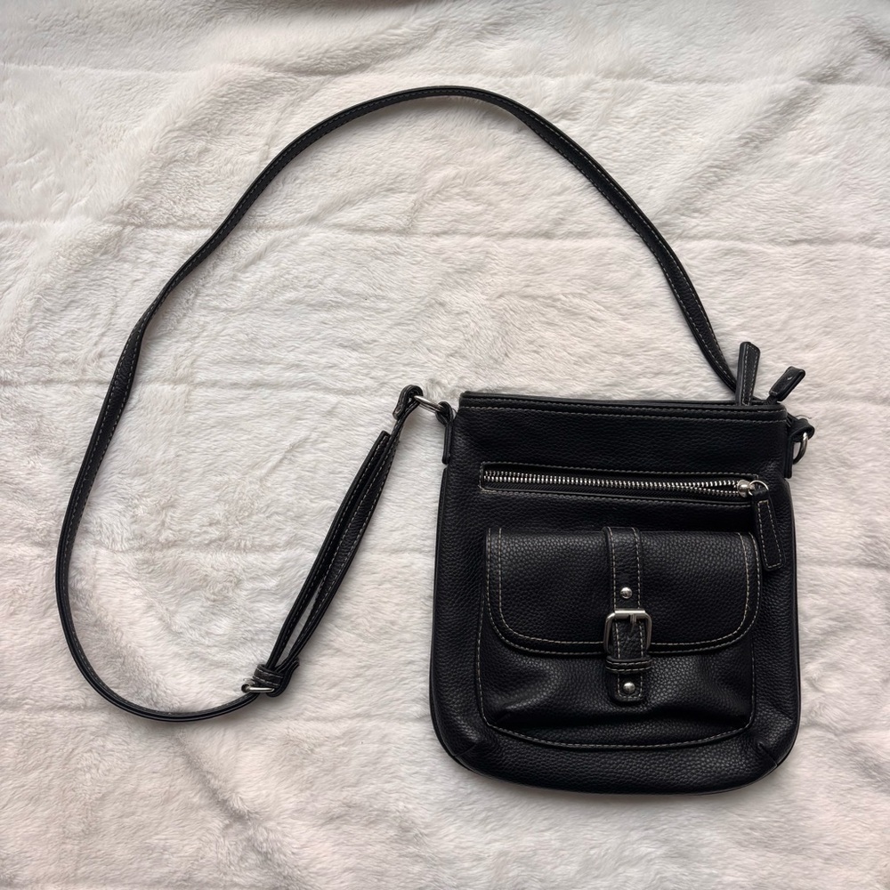 Signature Black Pebbled Crossbody Bag | Contrast Stitch & Silver Buckle | Y2K